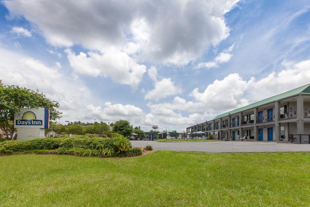 Travelodge By Wyndham Natchitoches Bagian luar foto