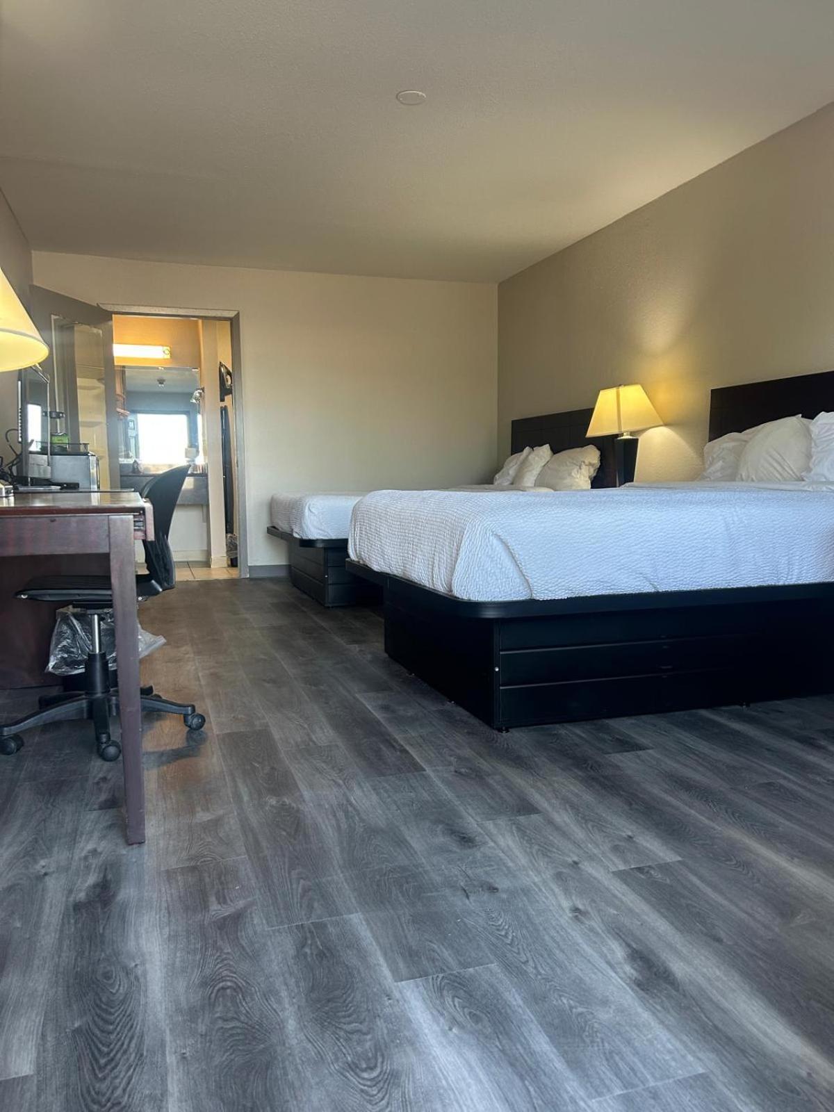 Travelodge By Wyndham Natchitoches Bagian luar foto