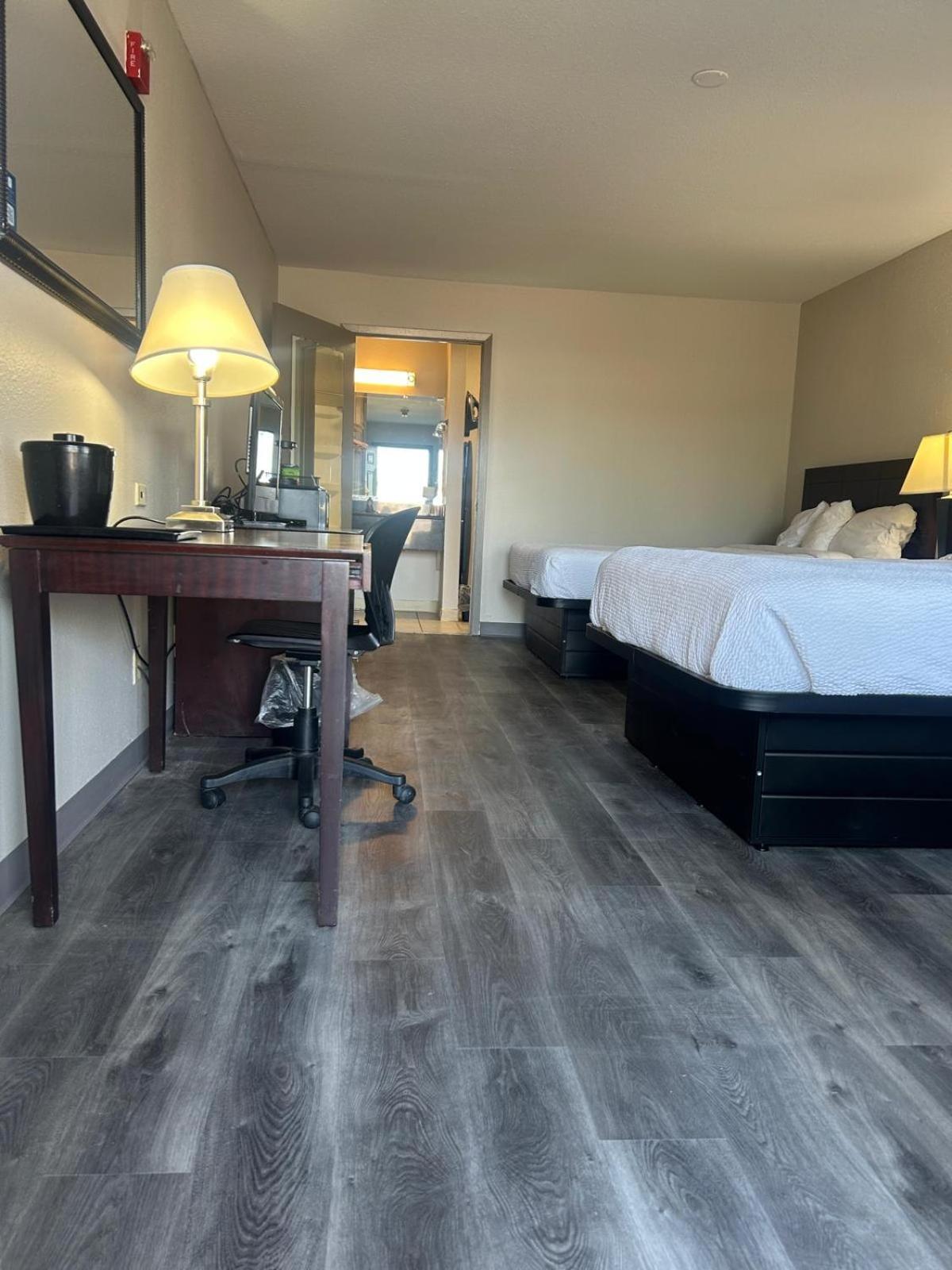 Travelodge By Wyndham Natchitoches Ruang foto